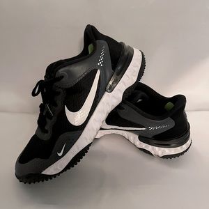 Men’s Nike Turf Shoes Size7.5 Alpha Huarache3 used